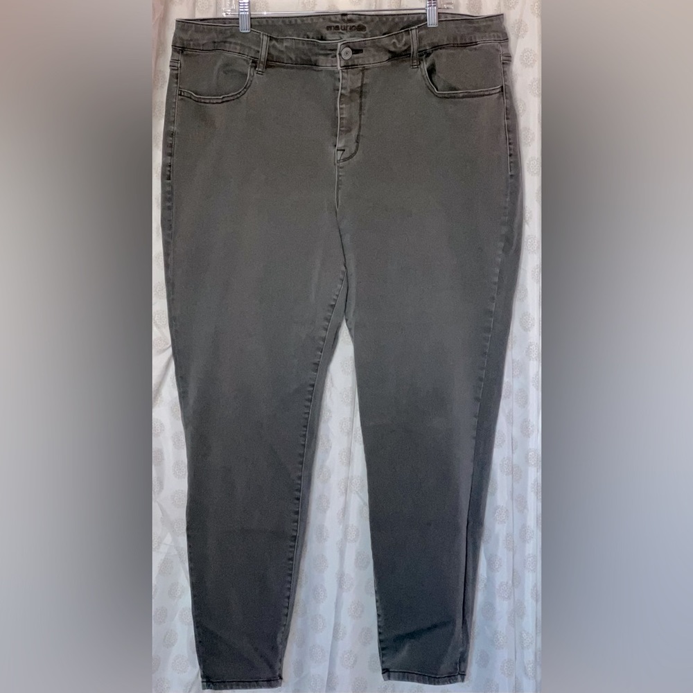 Maurices grey jeggings size 24